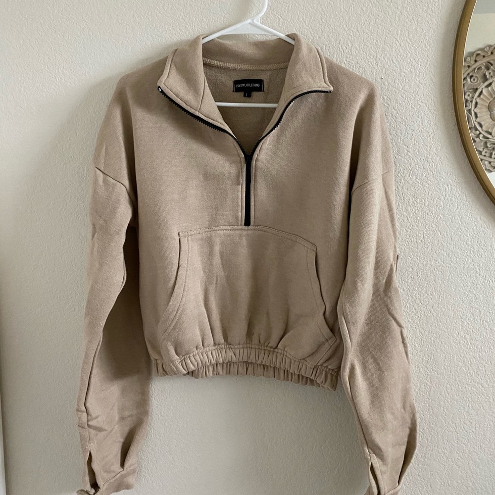 PRETTYLITTLETHING Beige Quarter ZIP
